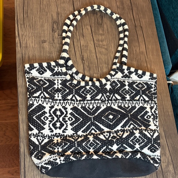 Handbags - Black & White Patterned Tote Bag - Womens